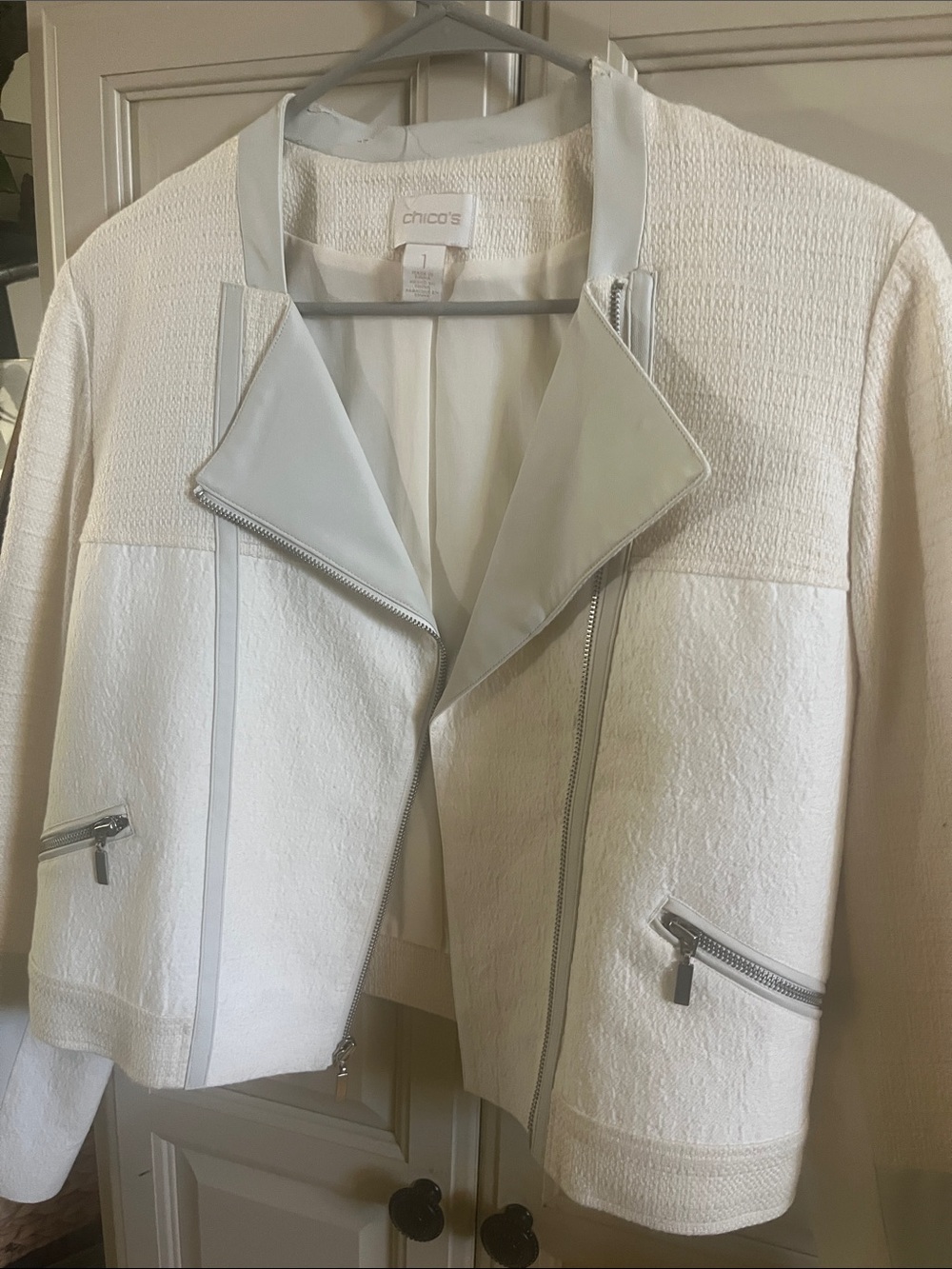 Chico's White Textured Zip-Front Cropped Jacket